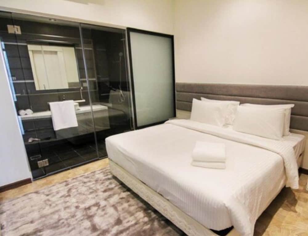 Expressionz Professional Suites by MyKey Global 13/50
