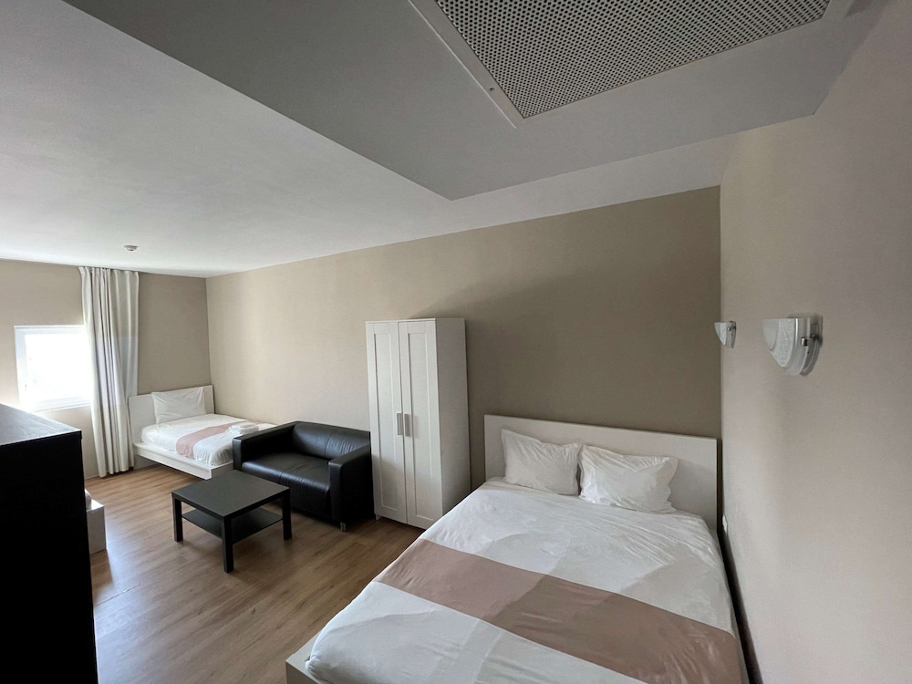 Ibis Sofia Airport Hotel 22/60