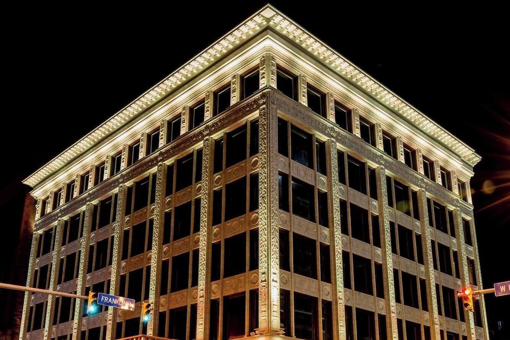 Curtiss Hotel Ascend Hotel Collection 3/50