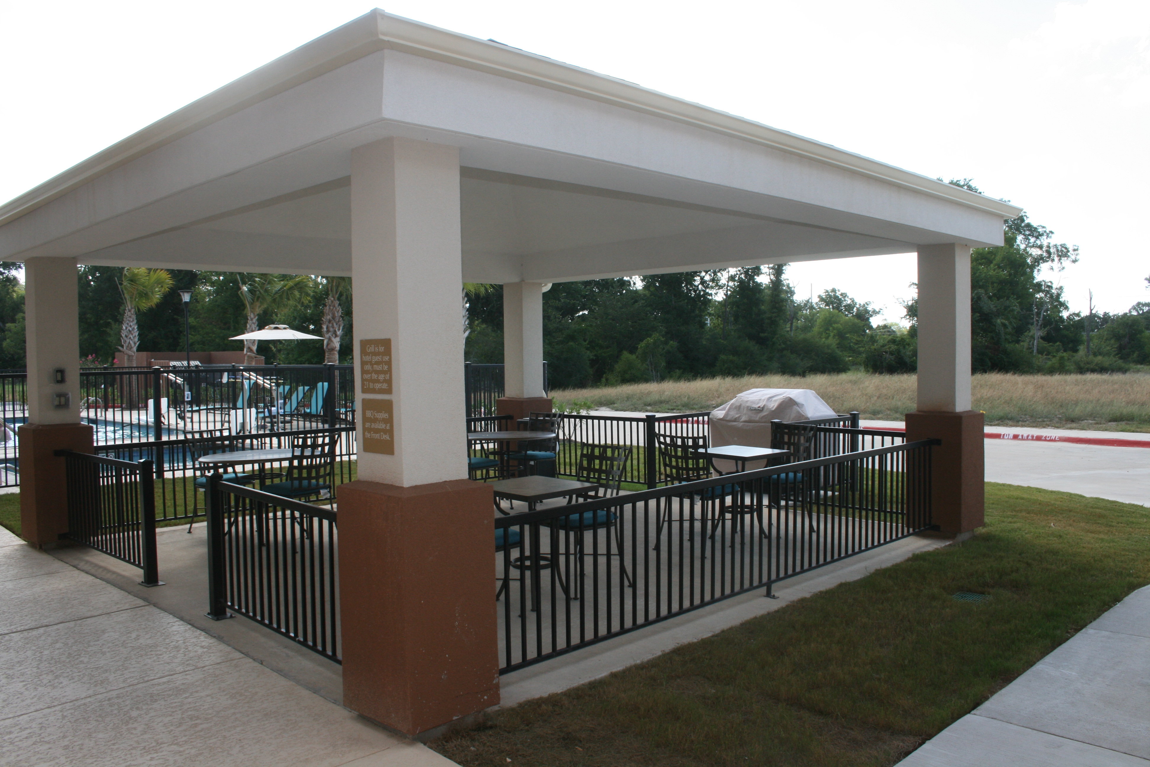 Candlewood Suites College Station At University 2/46