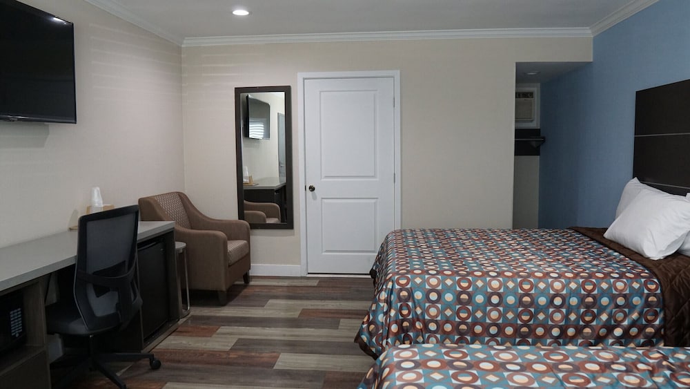 Sea Breeze Inn 19/25