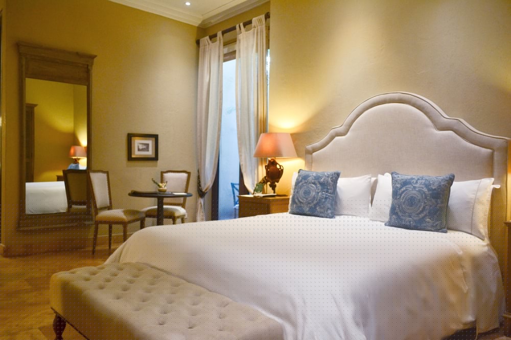 Bastion Luxury Hotel 16/75