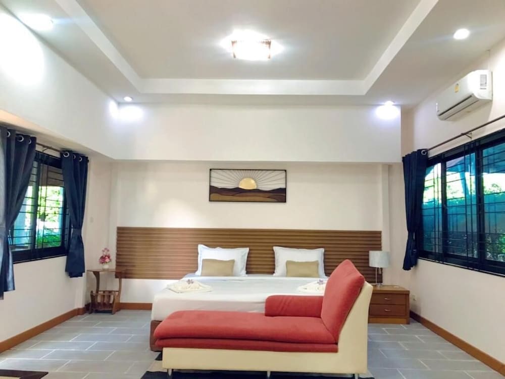 DELUXE, DOUBLE BED, GARDEN VIEW