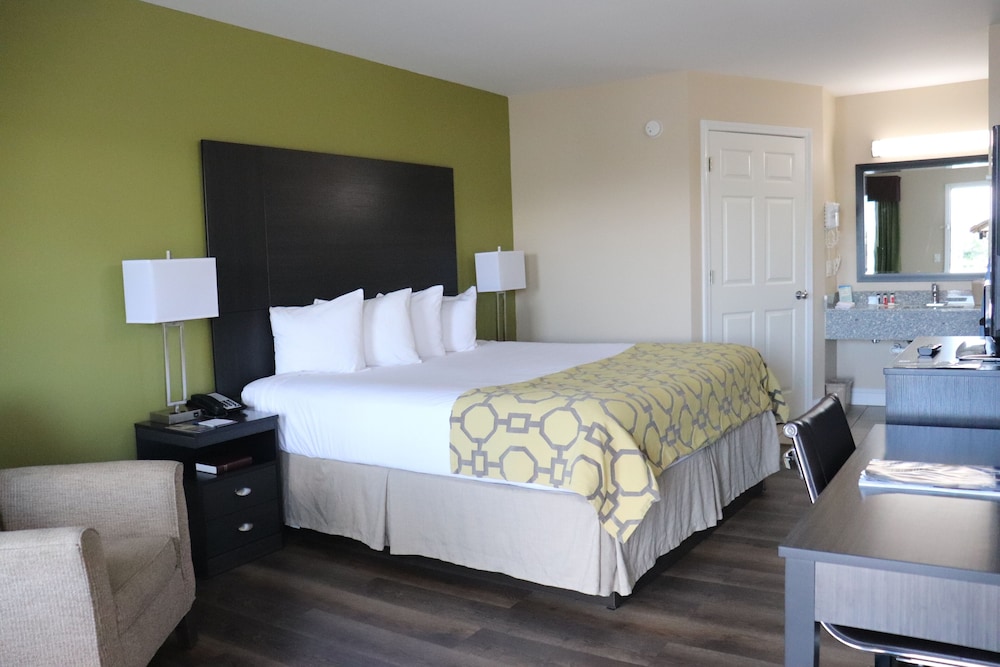 Baymont By Wyndham Florence/Muscle Shoals 6/29