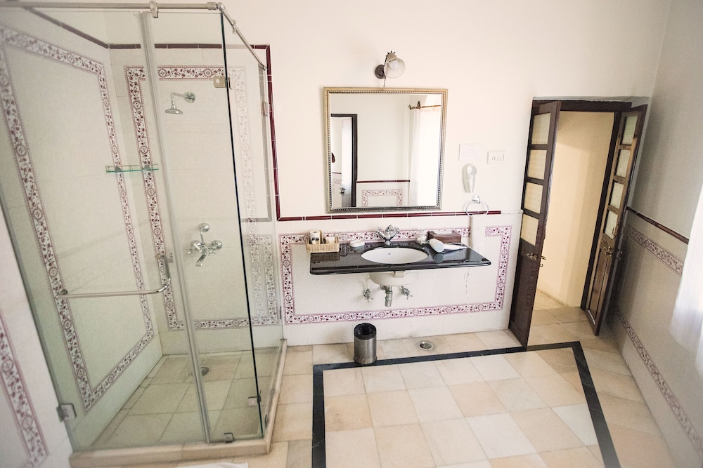 ALSISAR HAVELI 30/73