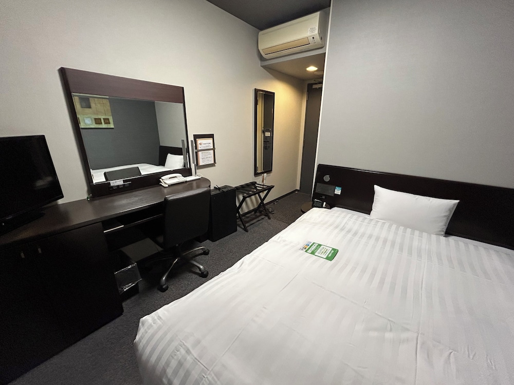Hotel Route-Inn Hisai Inter 28/56