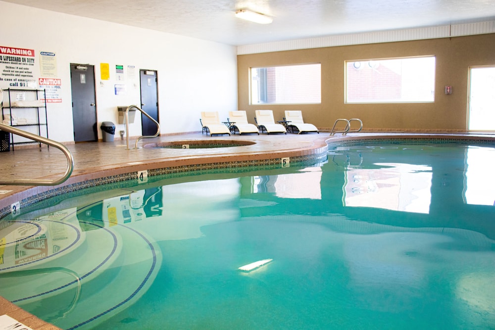 Quality Inn Vernal Near Dinosaur National Monument 15/43