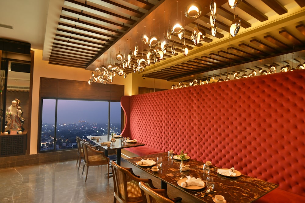 The Lalit New Delhi 11/63