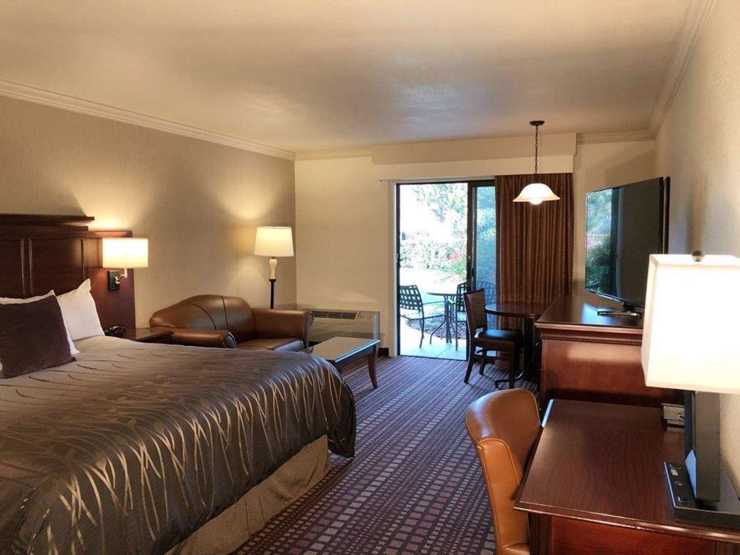 Best Western Plus Humboldt House Inn 11/44