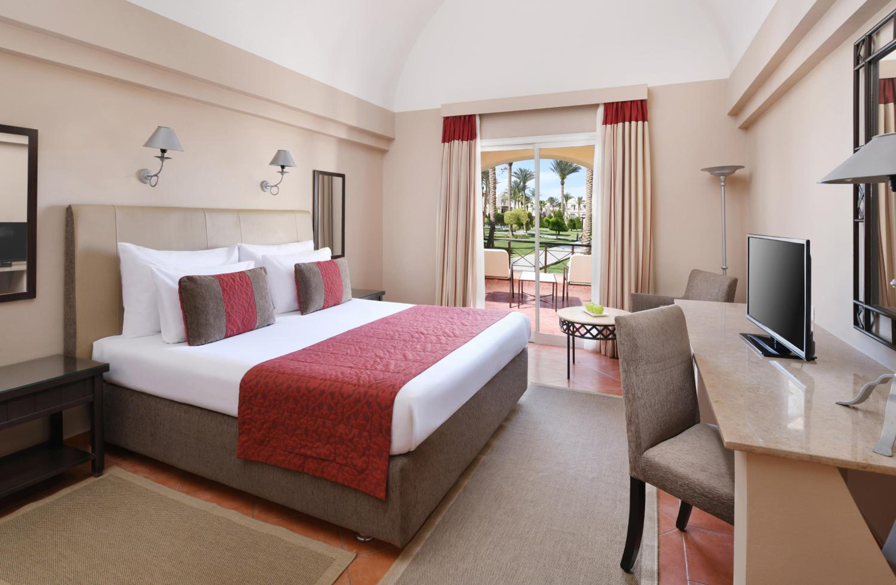 SUPERIOR ROOM GARDEN VIEW