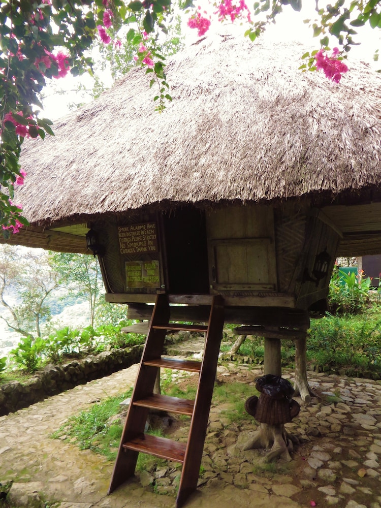 Native Village Inn 27/31