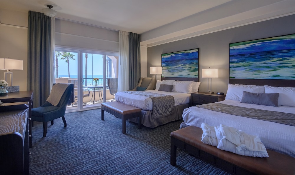 Tamarack Beach Resort Hotel 23/65
