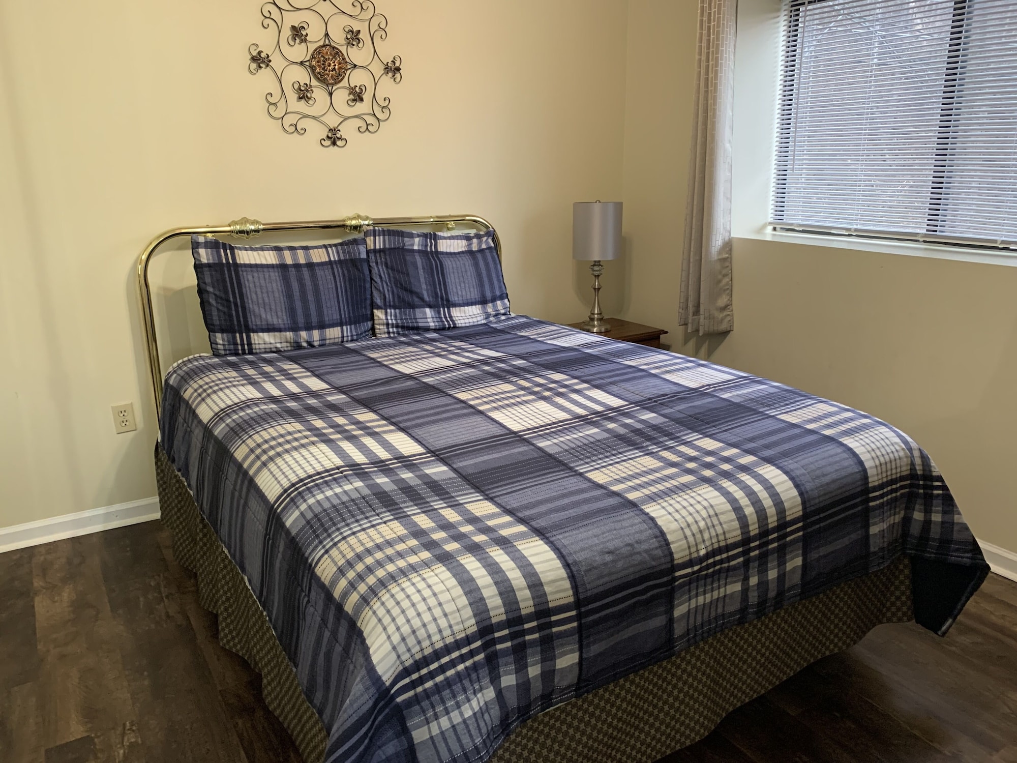 2 BEDROOMS, CONDO