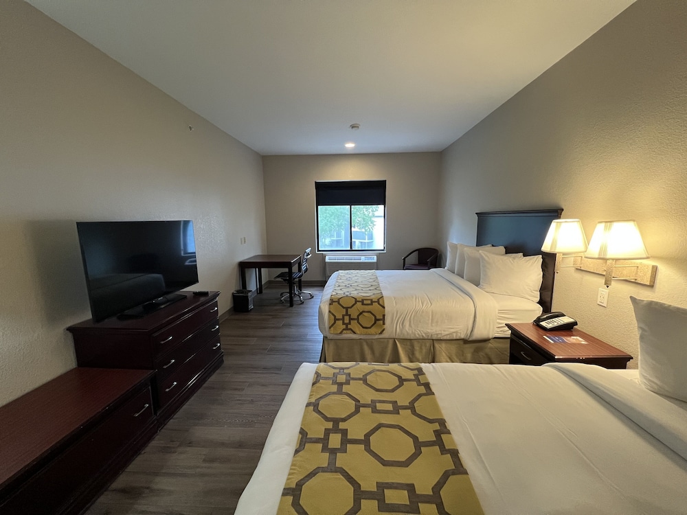 Baymont by Wyndham Houston Brookhollow 26/80