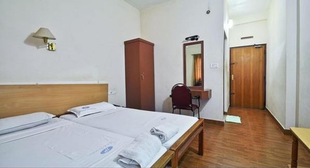 Hotel Srinivas 26/65