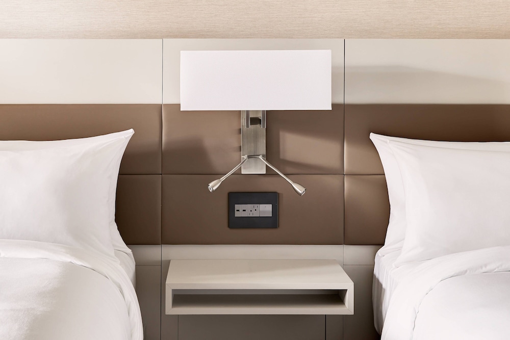 AC Hotel by Marriott Charlotte SouthPark 15/57