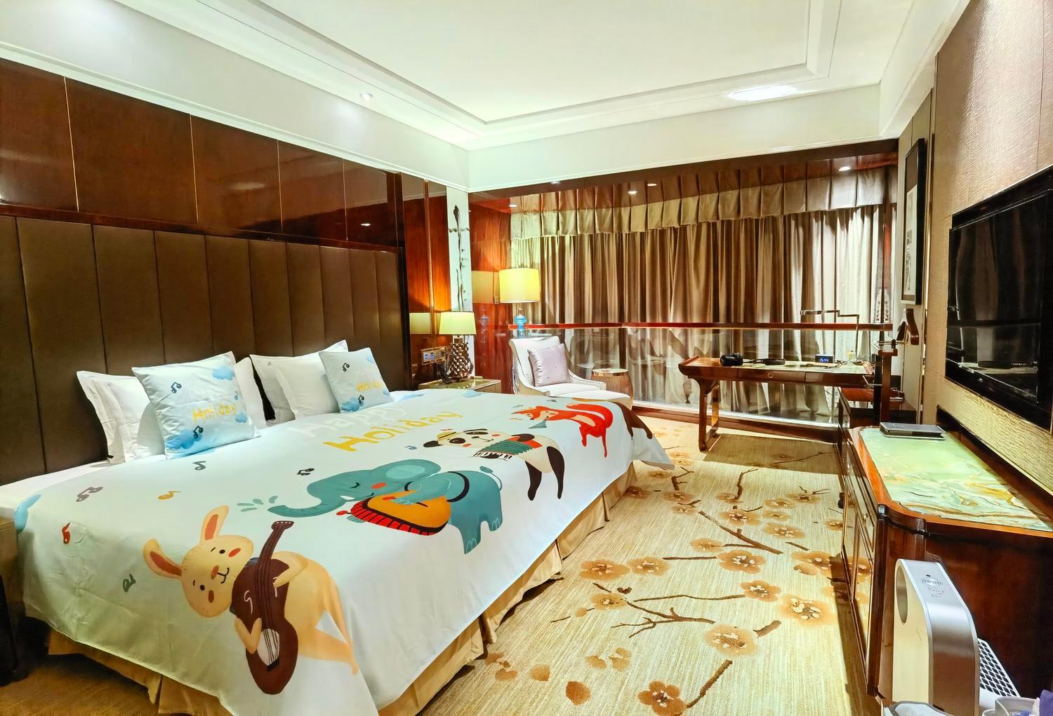Family, King Bed