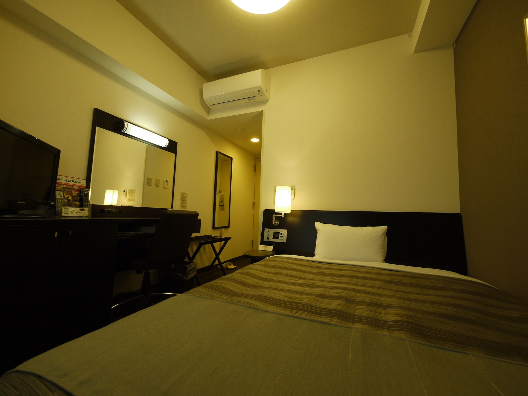 غرفة كومفورت مفردة بسرير مزدوج، Hotel Route-Inn Uozu 2/6