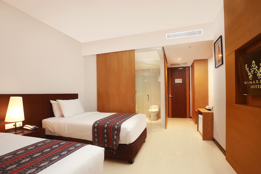 غرفة ديلوكس بسرير مزدوج أو سريرين منفصلين، Wimarion Hotel Semarang 2/5