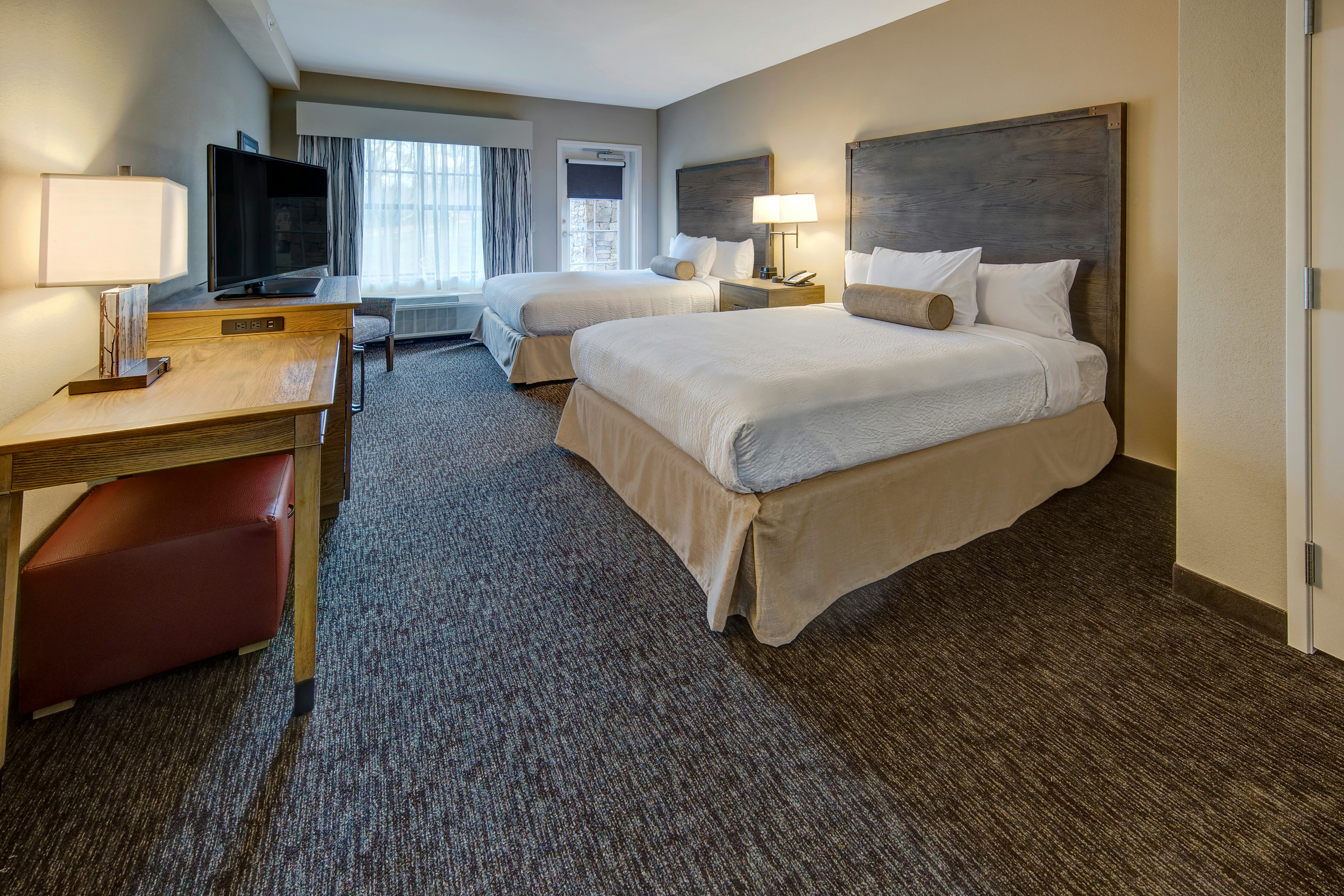 ROOM, 2 QUEEN BEDS, RIVER VIEW, BALCONY