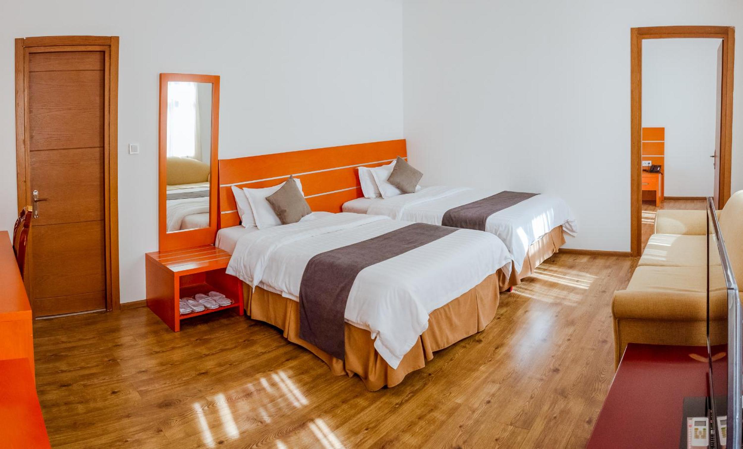 Room at Dormitory Hualing Tbilisi Hotel, TBILISI