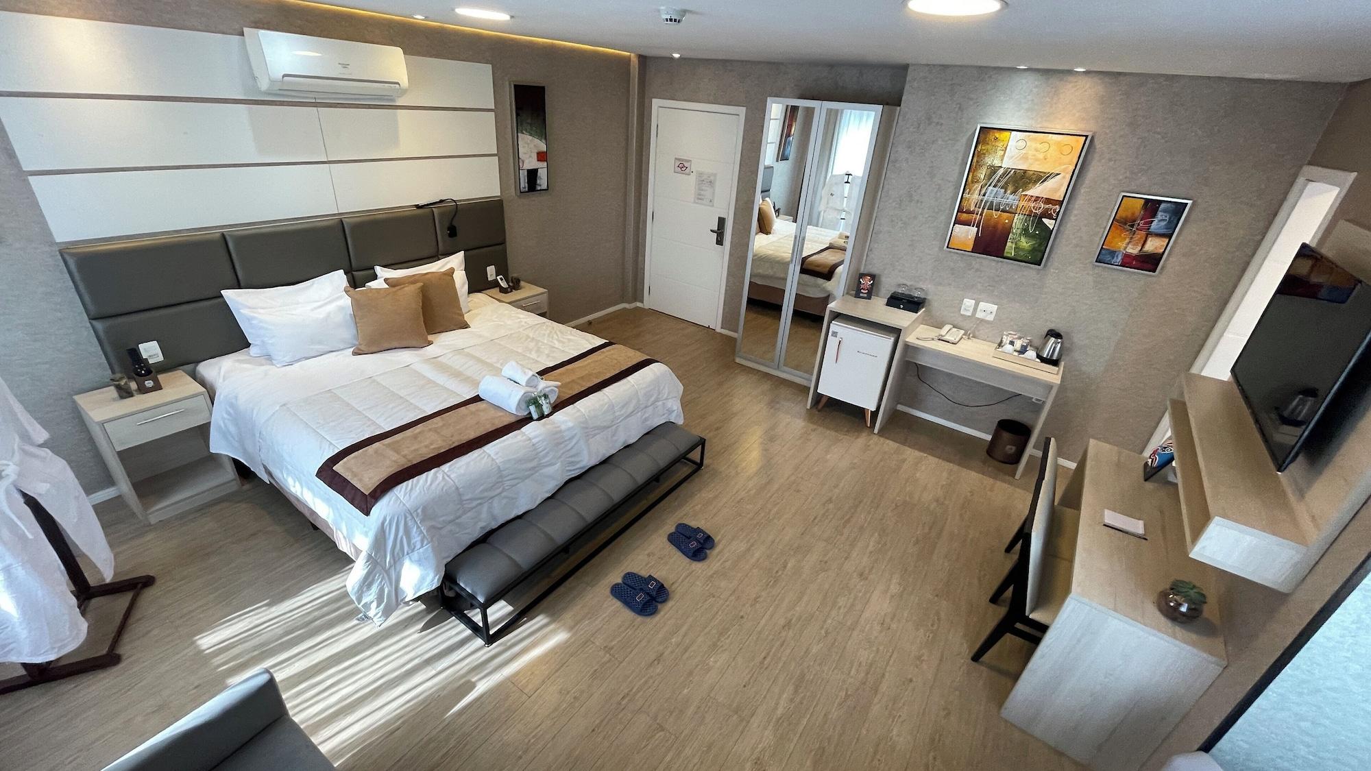 Master, Suite