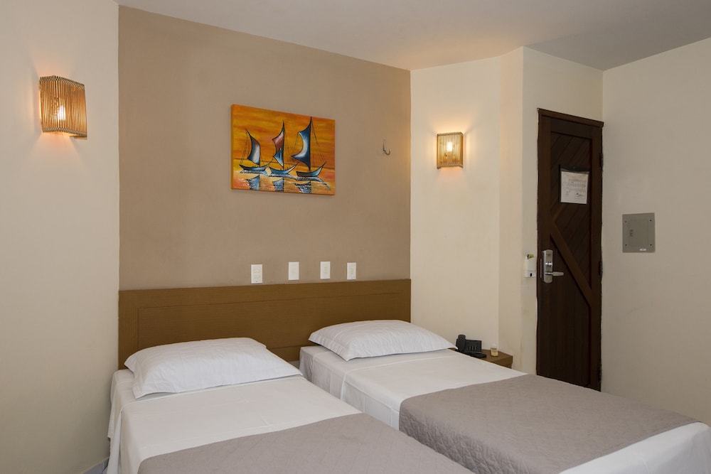ROOM, TWIN BEDS