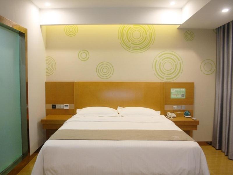 GreenTree Inn Bozhou Mengcheng County Red Star Macalline Business Hotel 4/17