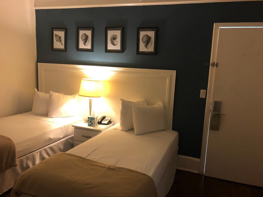 Long Beach Hotel 8/60