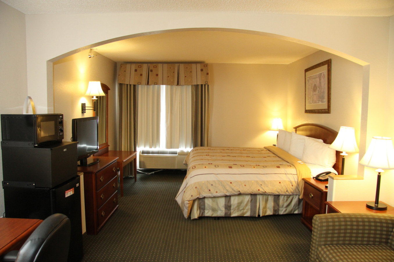 Best Western Plus Suites-Greenville 8/24