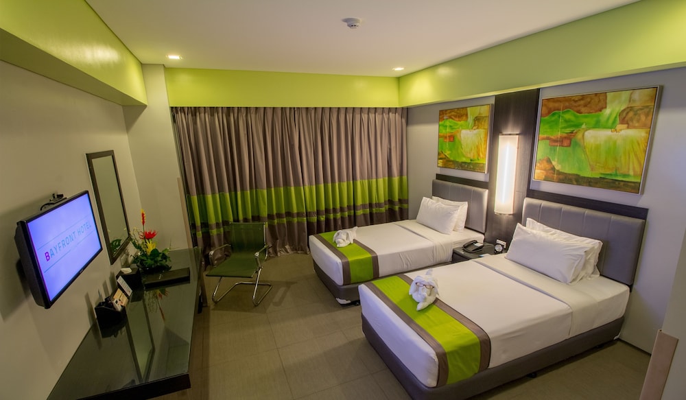 Bayfront Hotel Cebu - North Reclamation 27/67