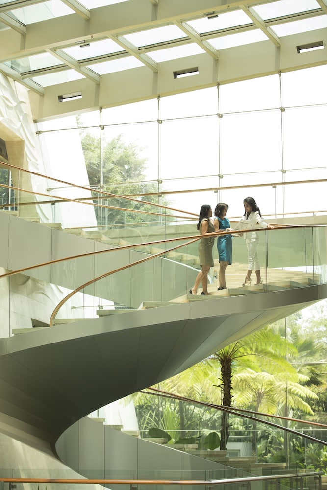 Hilton Bandung 34/54