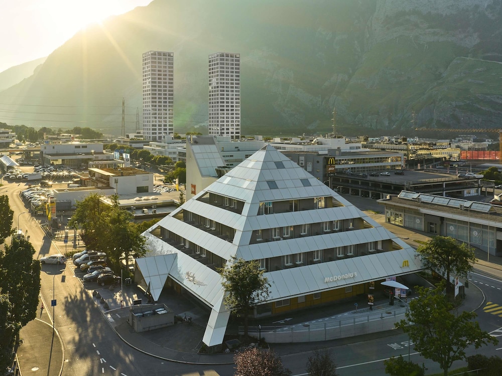 Ibis Chur 3/45