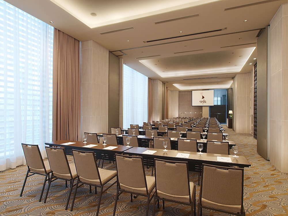 Seda Bonifacio Global City 45/48