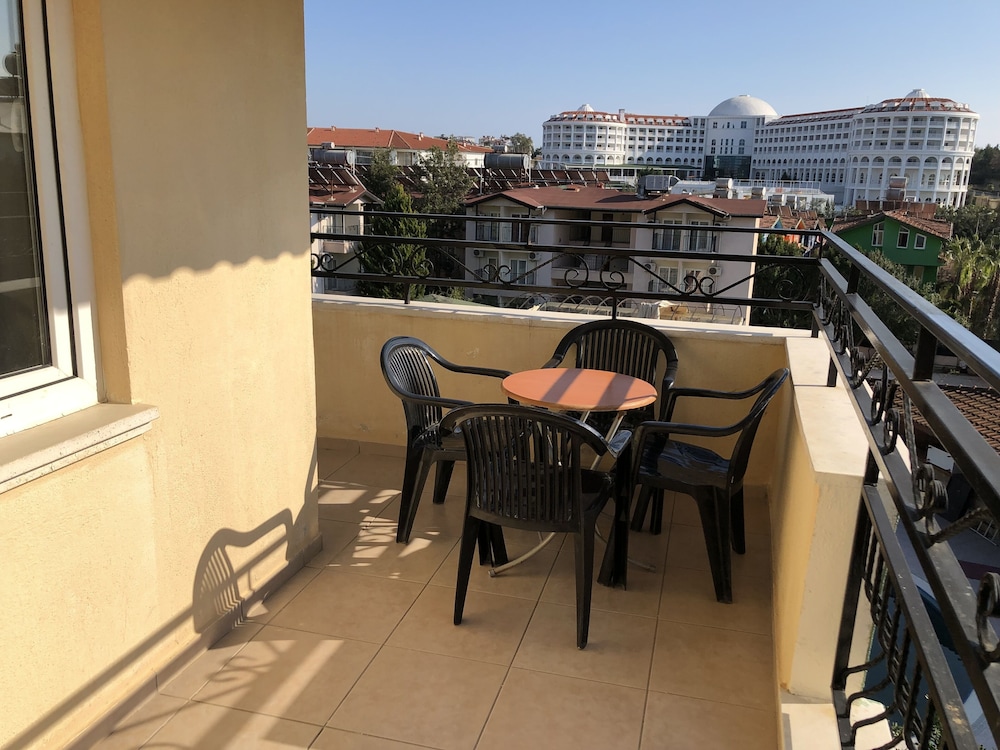 Melissa Garden Aparthotel 53/58