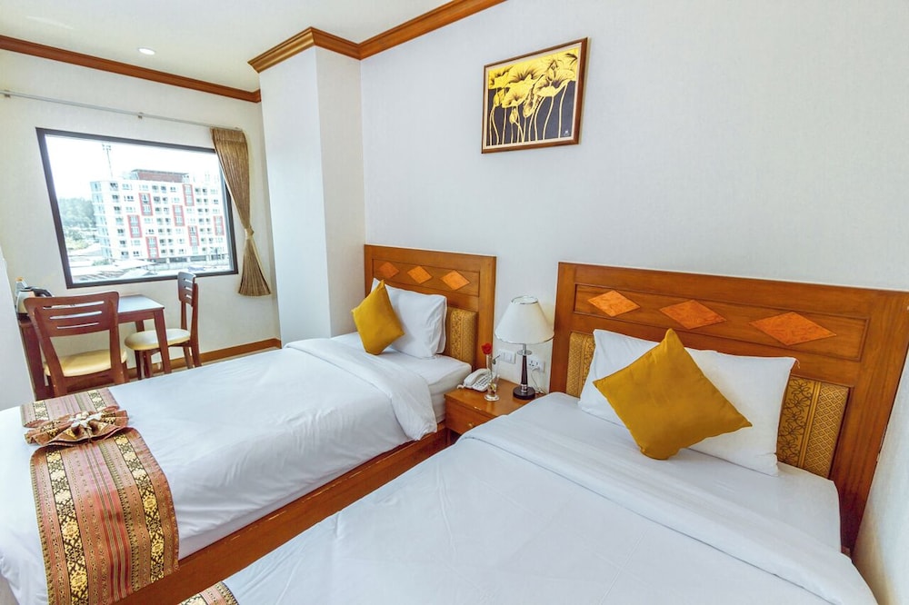 Airport Resort And Spa 30/69