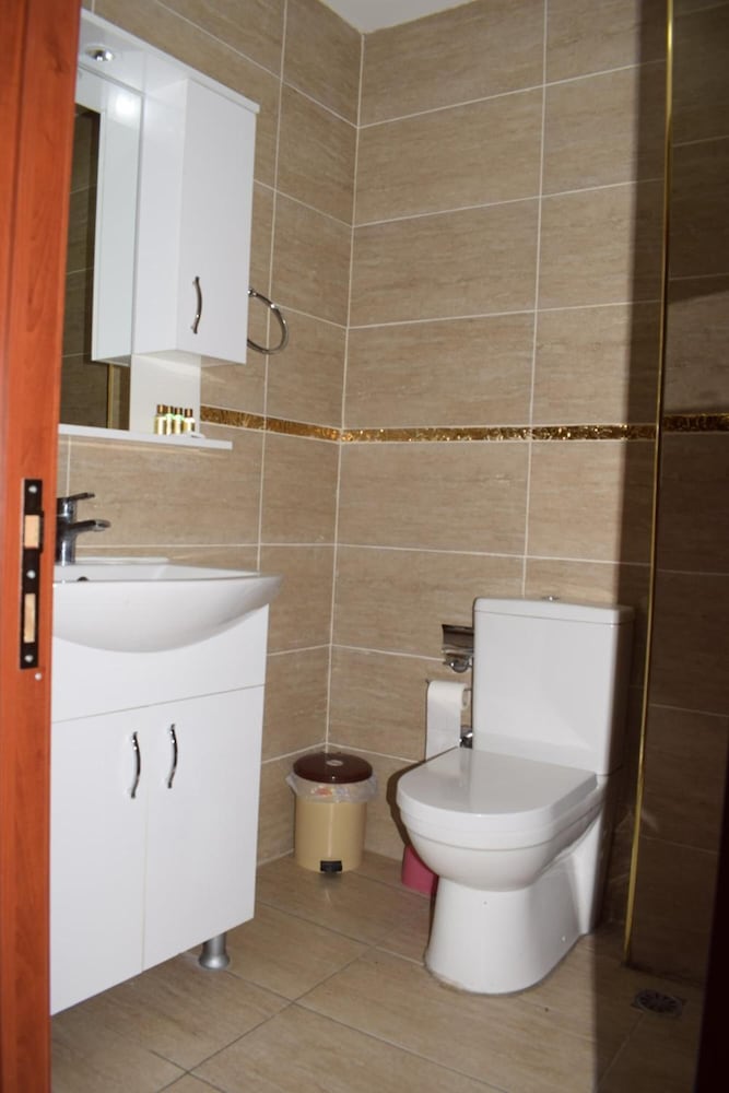 Royal Suites Besiktas Hotel 64/67