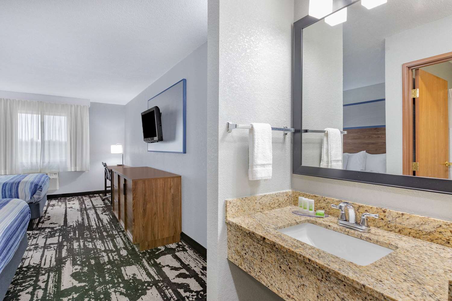AmericInn by Wyndham Pella 41/43