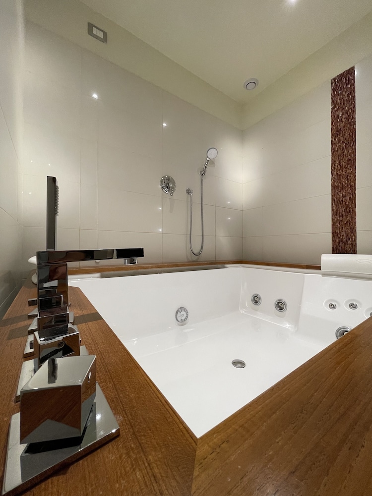 Boutique Hotel Calzavecchio 65/72