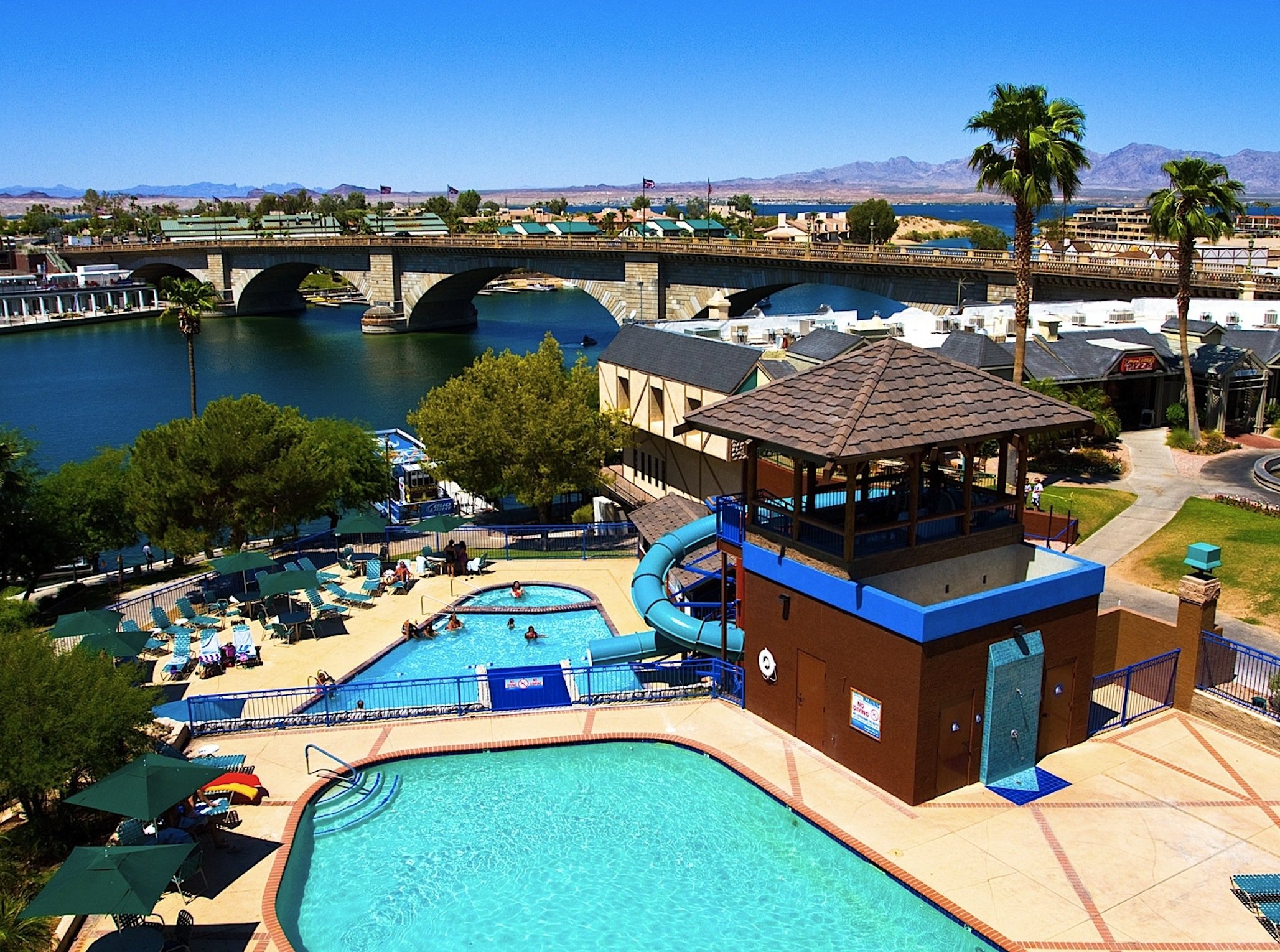 London Bridge Resort 66/82