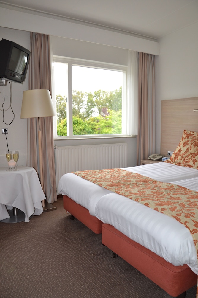 Fletcher Hotel-Restaurant De Witte Raaf 16/46