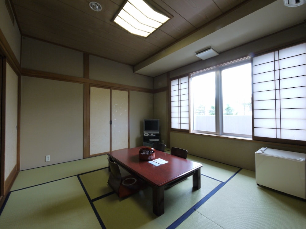 HOTEL ROUTE-INN Ueda Route 18 32/43