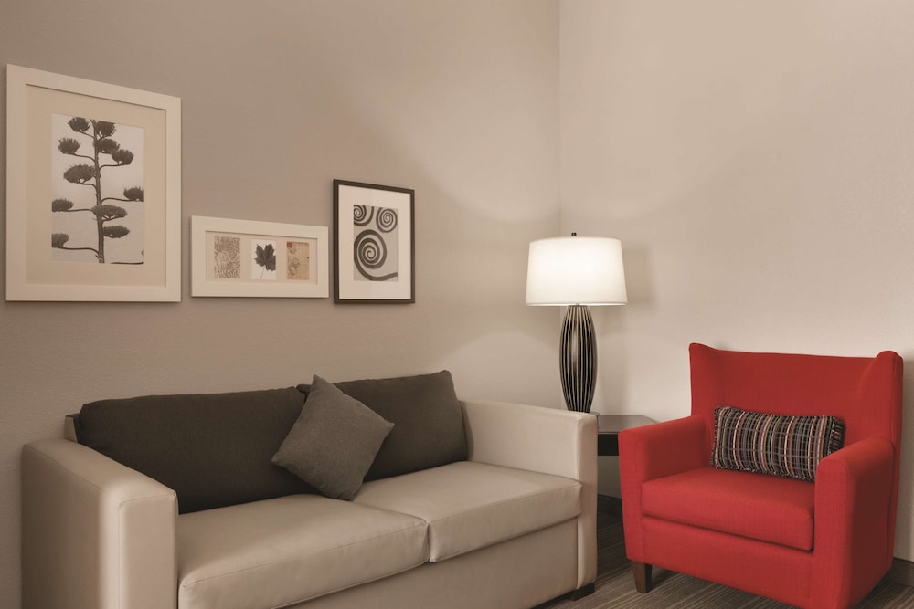 Country Inn & Suites by Radisson, St. Petersburg - Clearwater, FL 32/56