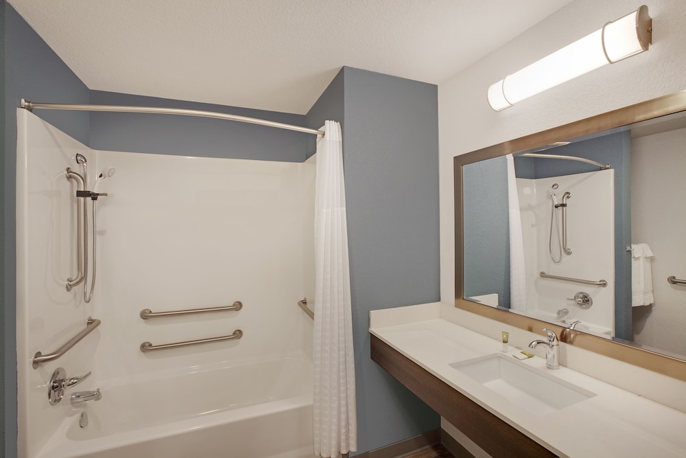 WoodSpring Suites San Antonio Stone Oak 14/42