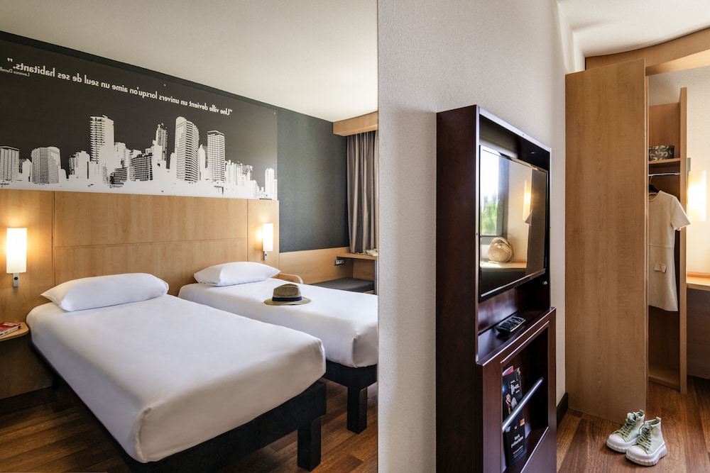 Ibis Cannes Mouans Sartoux 9/18