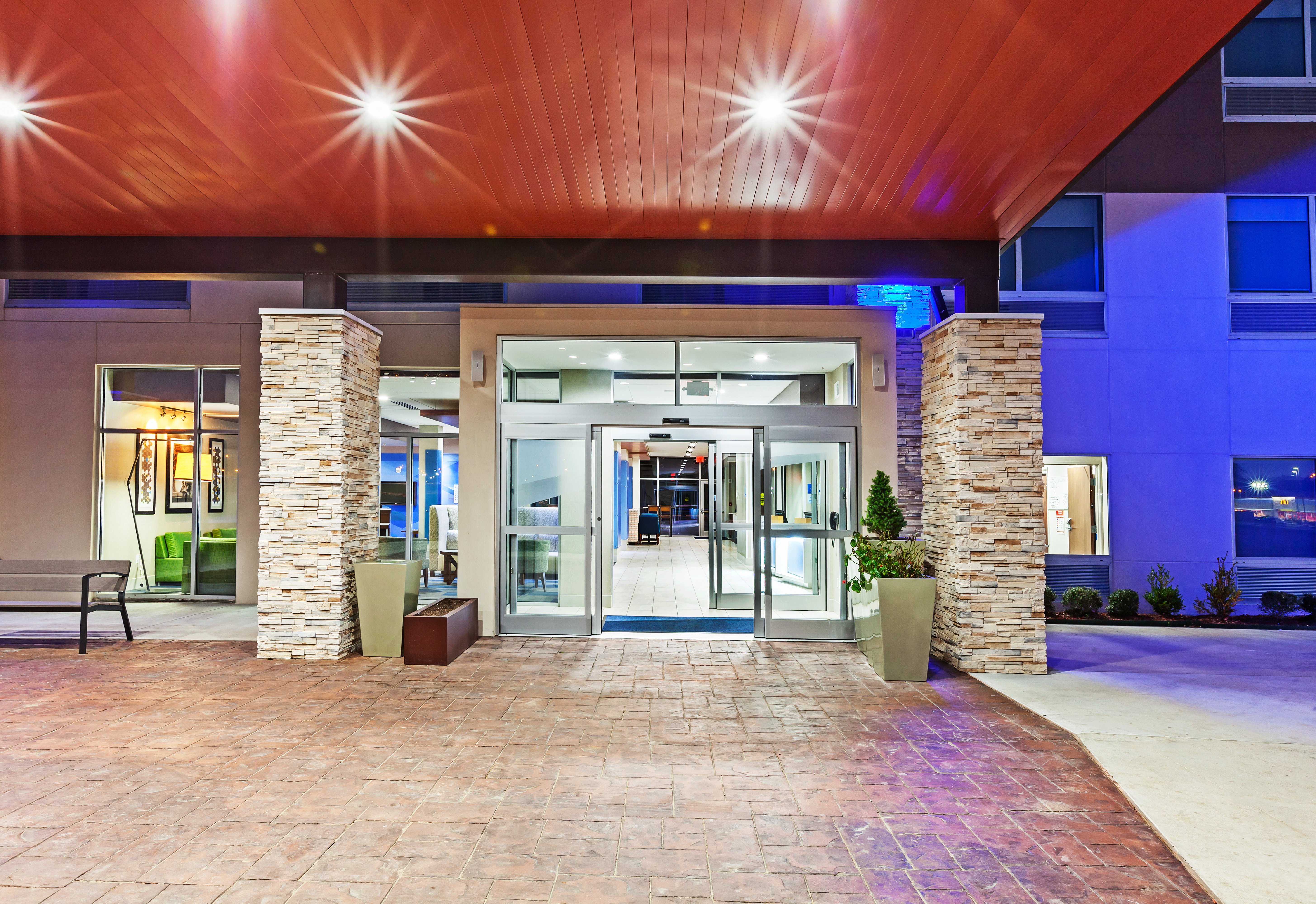 Holiday Inn Express Suites Tulsa West Sand Springs 7/52