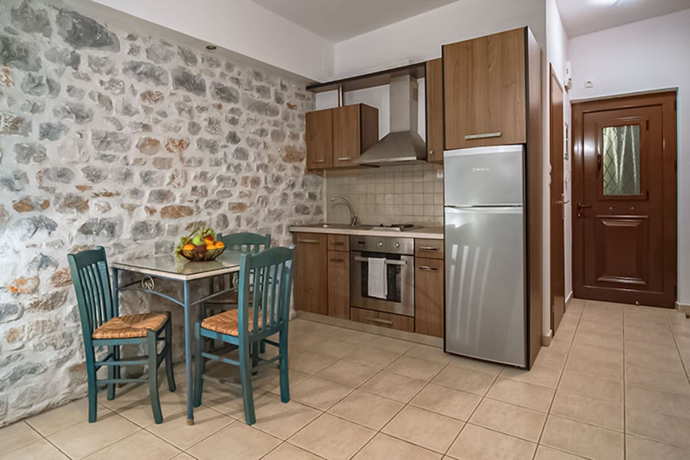 Vathi Hotel 31/50