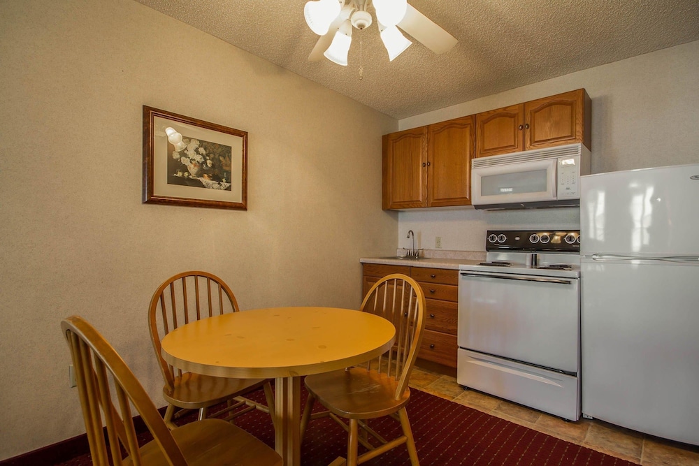 Comfort Inn Fond Du Lac 24/44