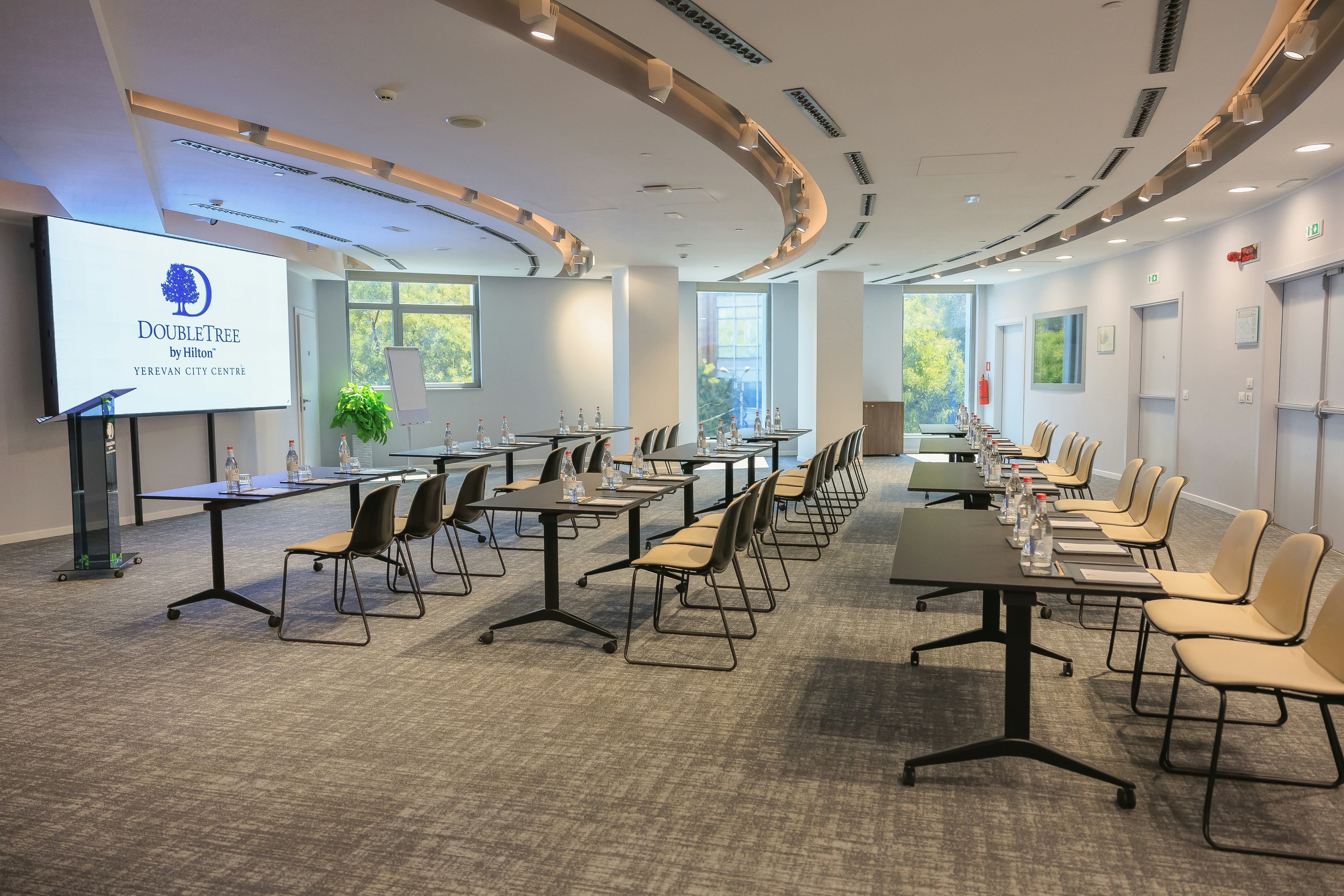 Doubletree By Hilton Hotel Yerevan City Centre 62/67