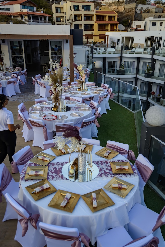 Ouril Hotel Mindelo 35/50